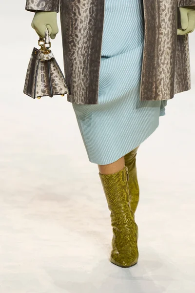 Look 57